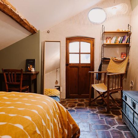 Chambre Ou Gite Dans Une Maison De Montagne - De Suzon A Zelie Entraigues  Bagian luar foto