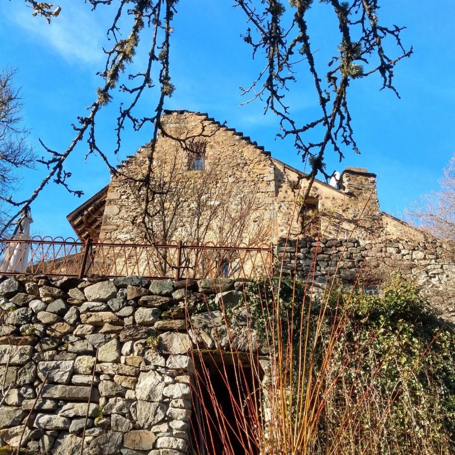 Chambre Ou Gite Dans Une Maison De Montagne - De Suzon A Zelie Entraigues  Bagian luar foto