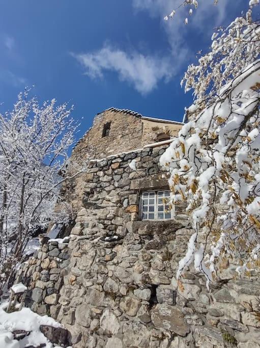 Chambre Ou Gite Dans Une Maison De Montagne - De Suzon A Zelie Entraigues  Bagian luar foto