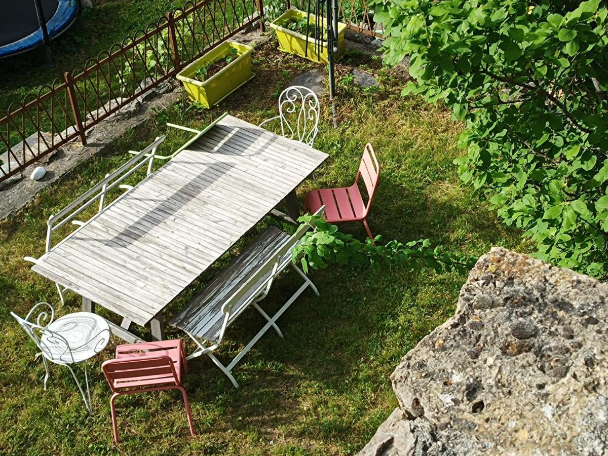 Chambre Ou Gite Dans Une Maison De Montagne - De Suzon A Zelie Entraigues  Ruang foto